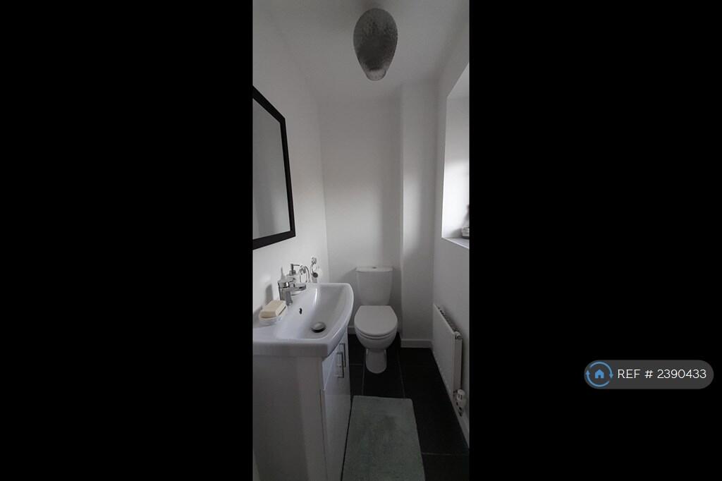 Wc - Ground Floor