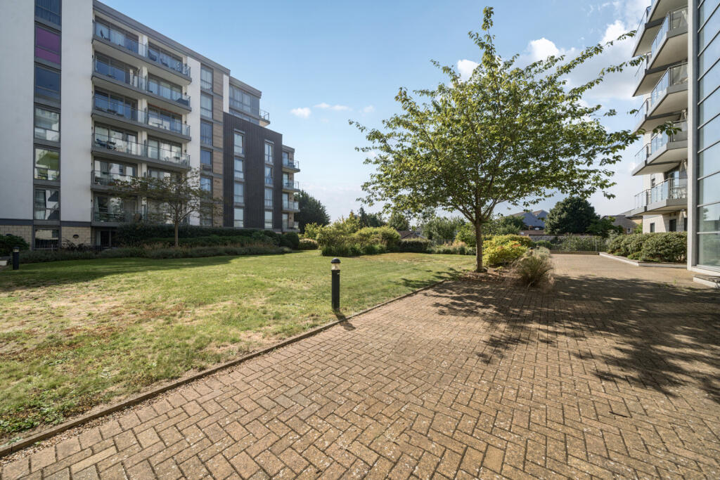 1336942-2-6899c00...