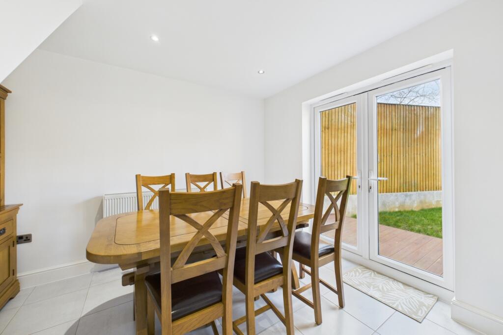 CAM03162G0-PR0224-STILL008