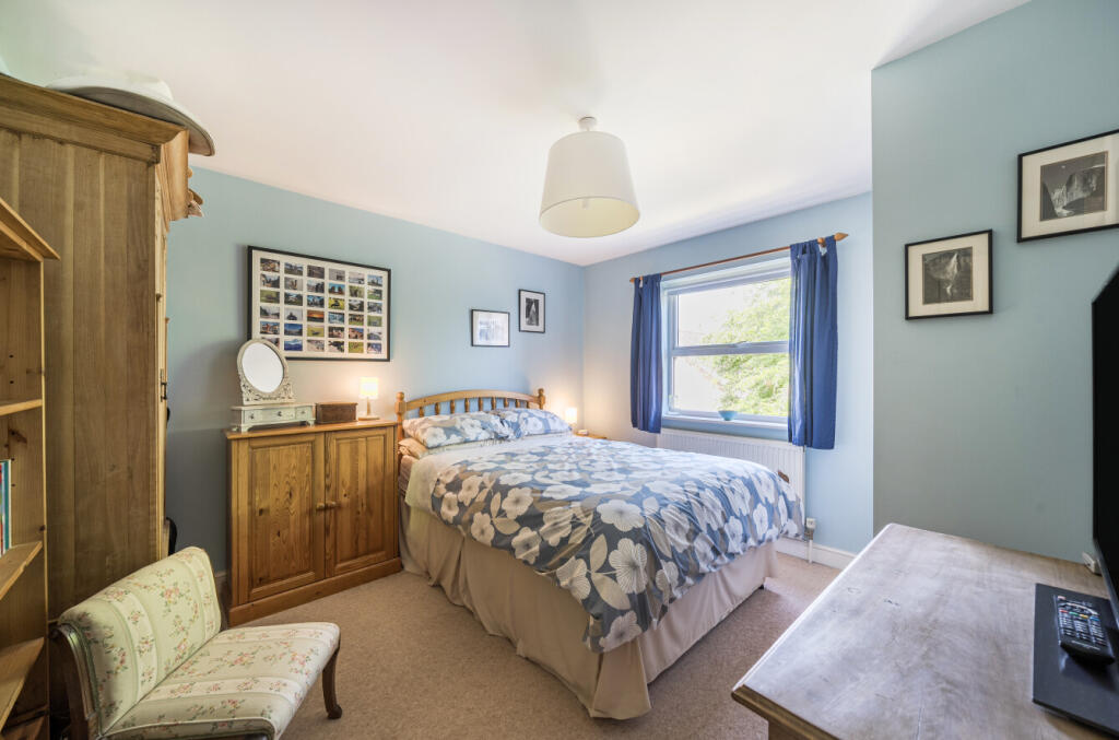 2868232b37c1cb81289247arw28