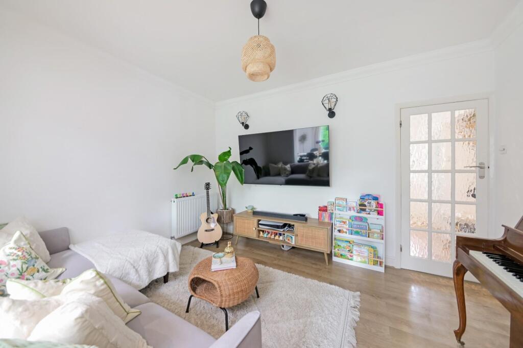 FIRSWOOD AVENUE, -25.jpg