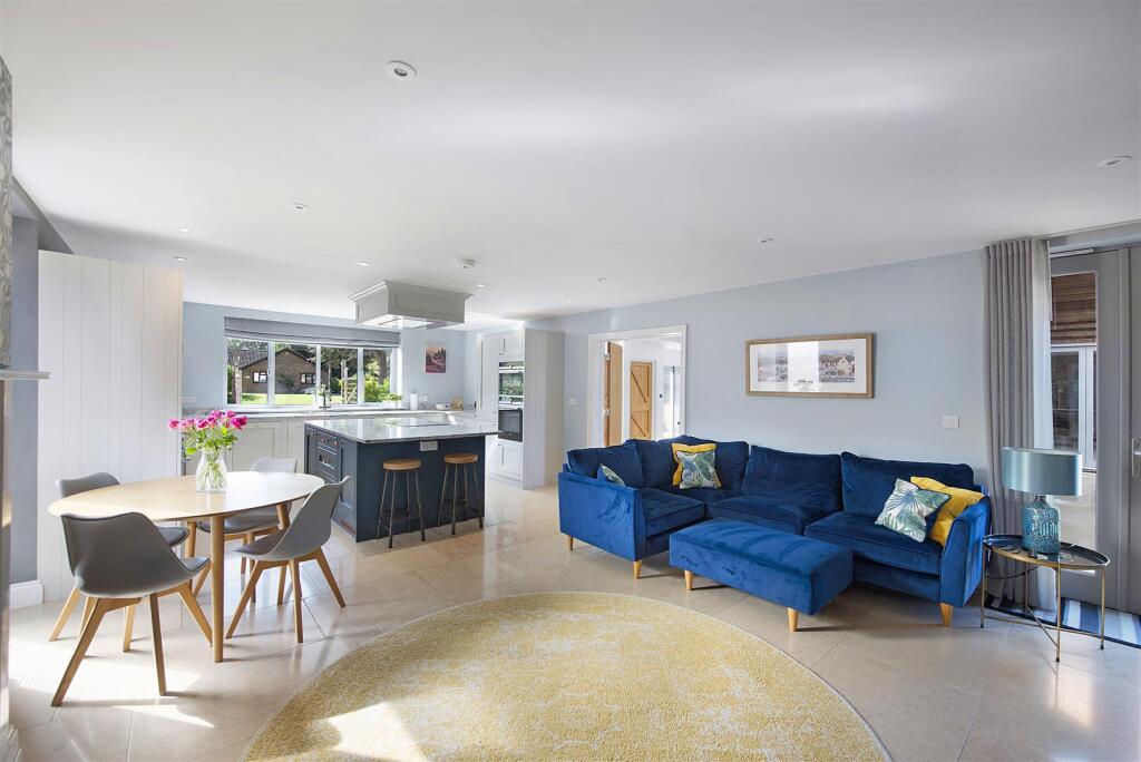 Ashfield House ph25.jpg