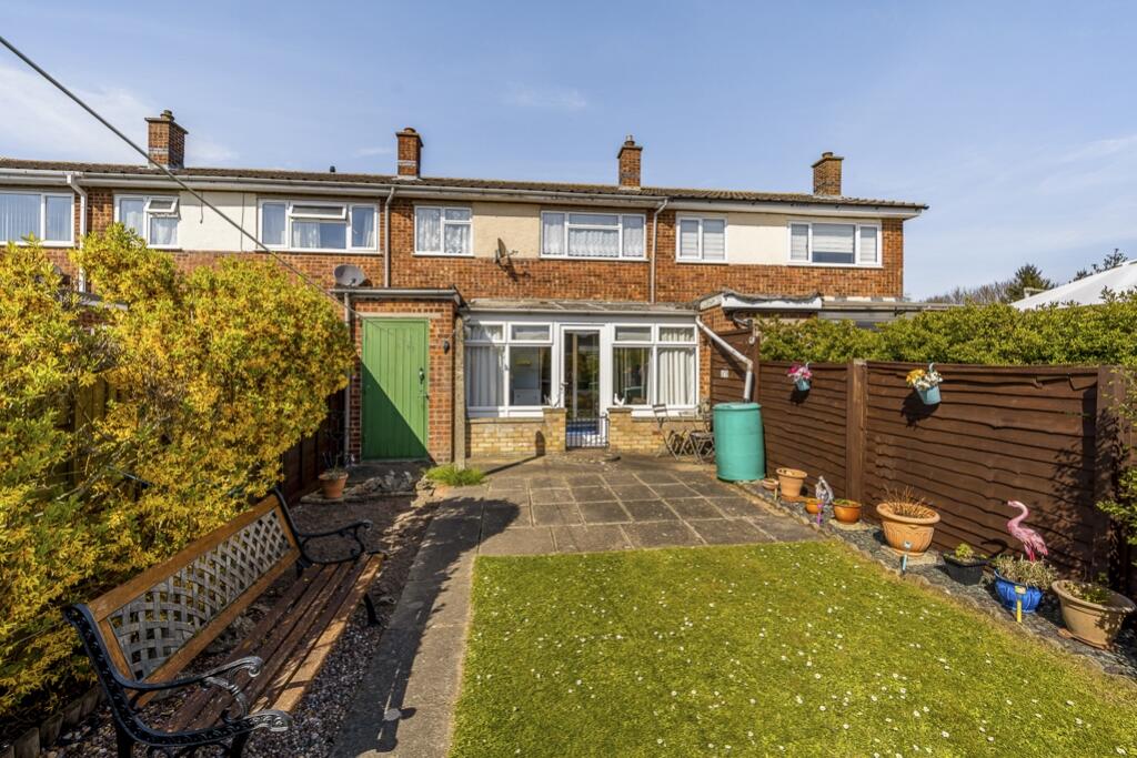 2 Drury Lane (Bicker)-8