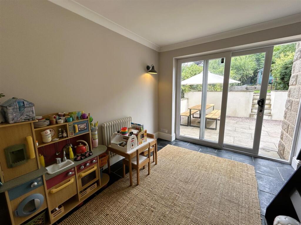 dining room.JPG