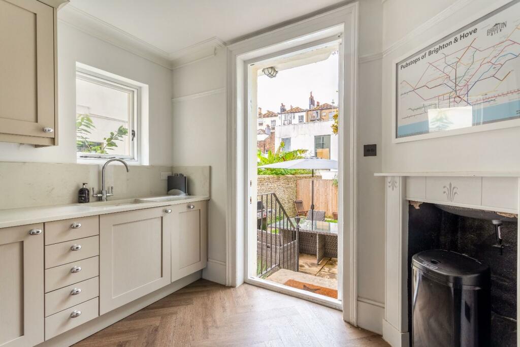 27 Lansdowne Place-5.jpg