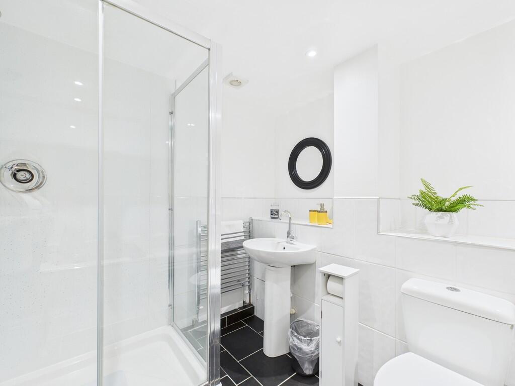 CAM05526G0-PR0024...