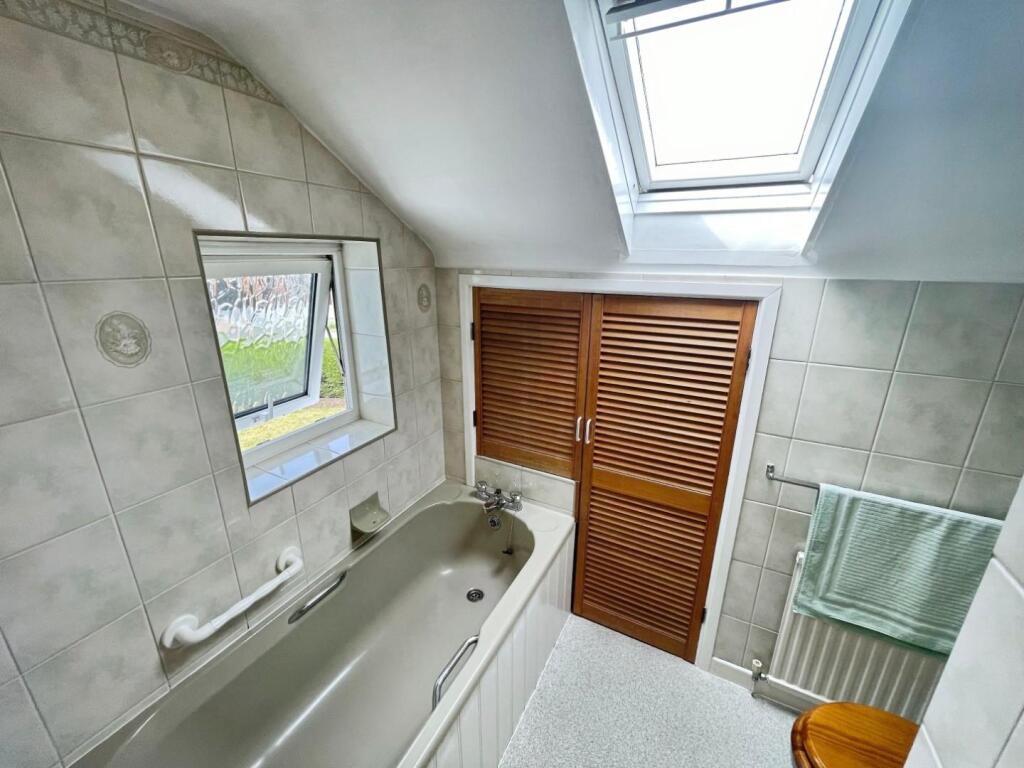 e54b4229--4B8E-88AA-4FA0D548D3DD-71609-000009F340A