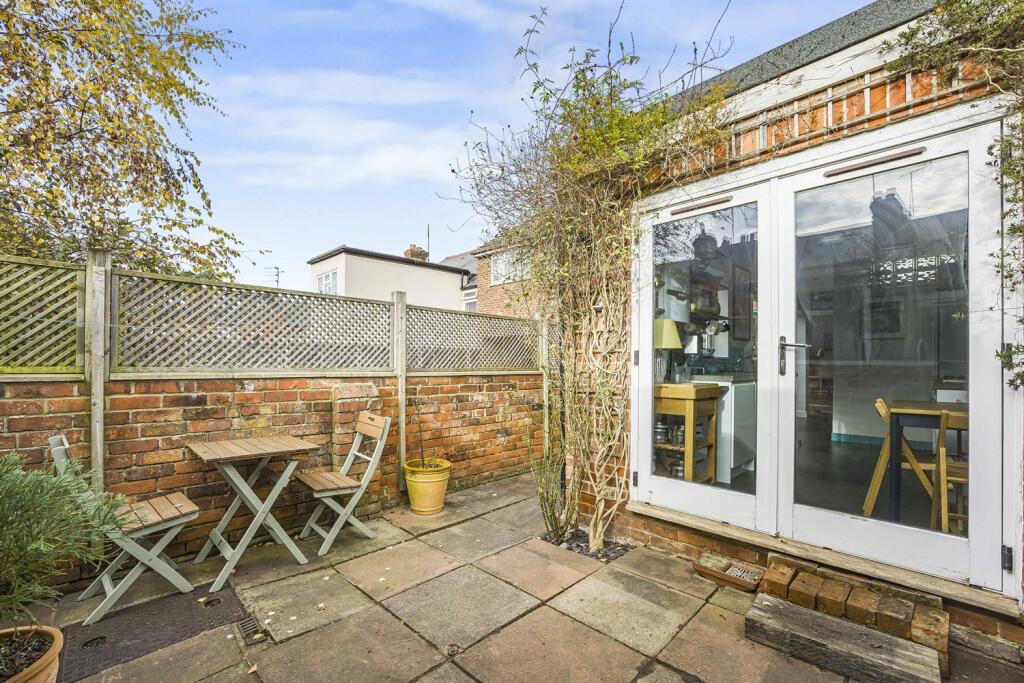 Rear Courtyard Garde