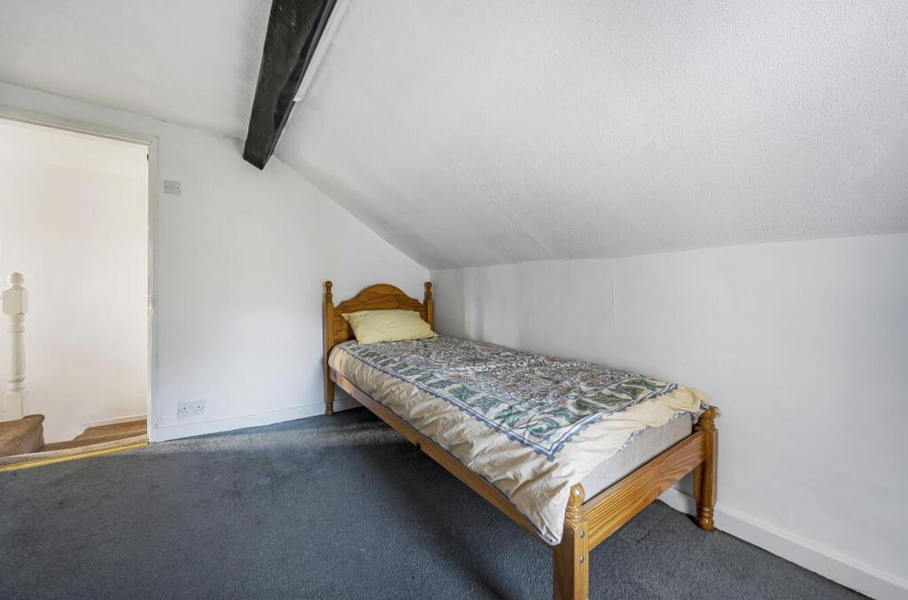 5 Church Walk, Barby