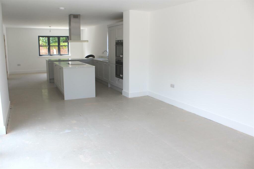 OPEN KITCHEN, DINING  AND FAMILY ROOM