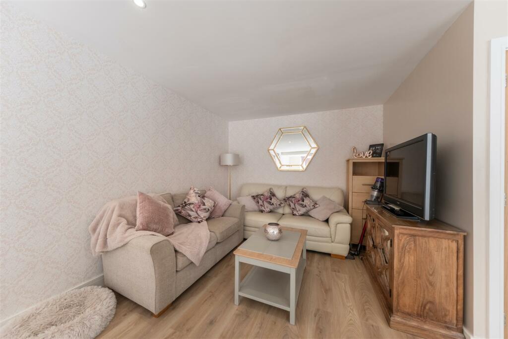 127a Crewe Road-008.jpg