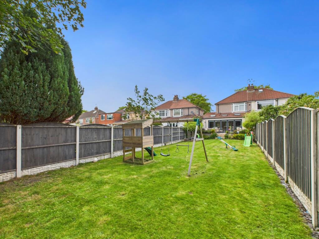 CAM02386G0-PR0140-STILL027