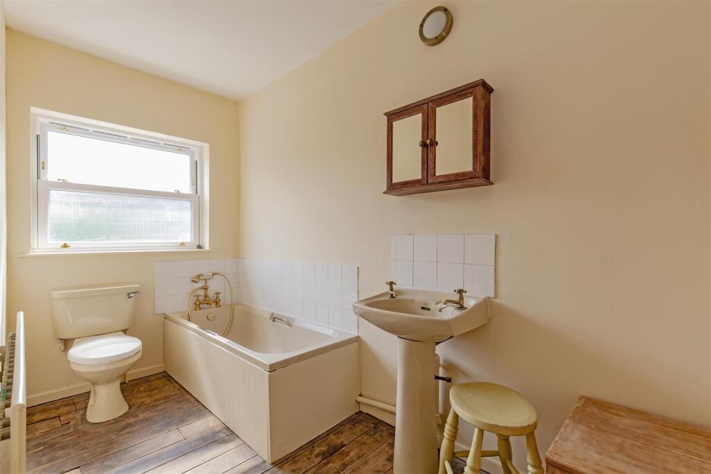 Bathroom-1.jpg