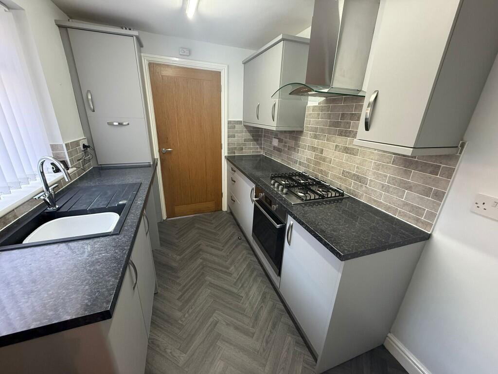 Kitchen (d)