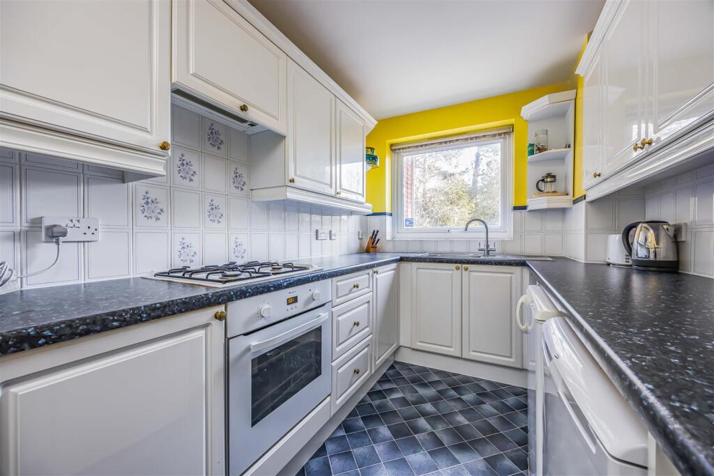 18 Viewpoint, Sandbourne Road, Bournemouth-Small-P