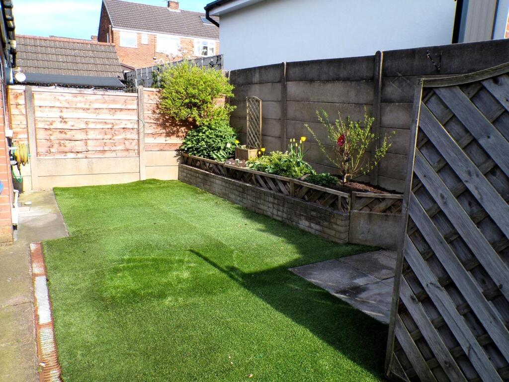 LeicesterRd86gdn4.JPG
