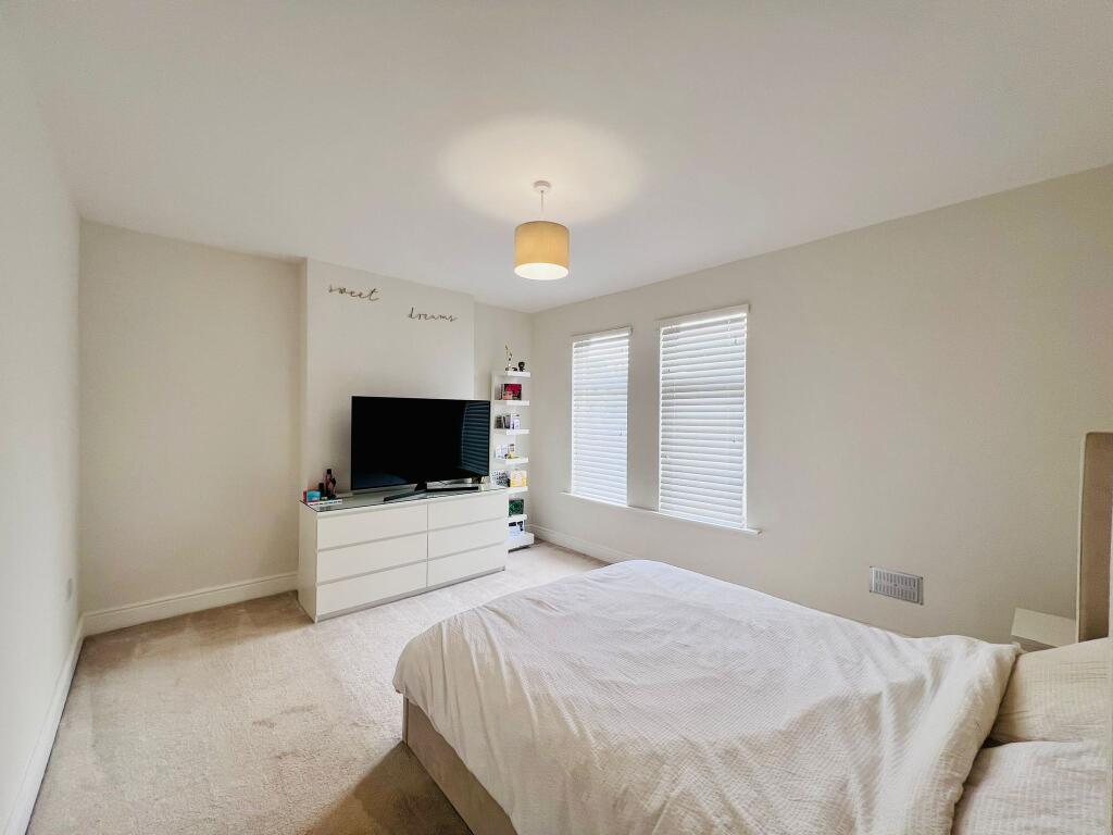BEDROOM1 (2).jpg