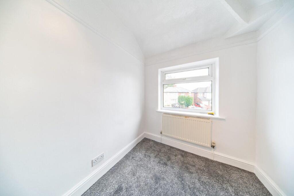 31 Windsor Road bedroom 3.jpg