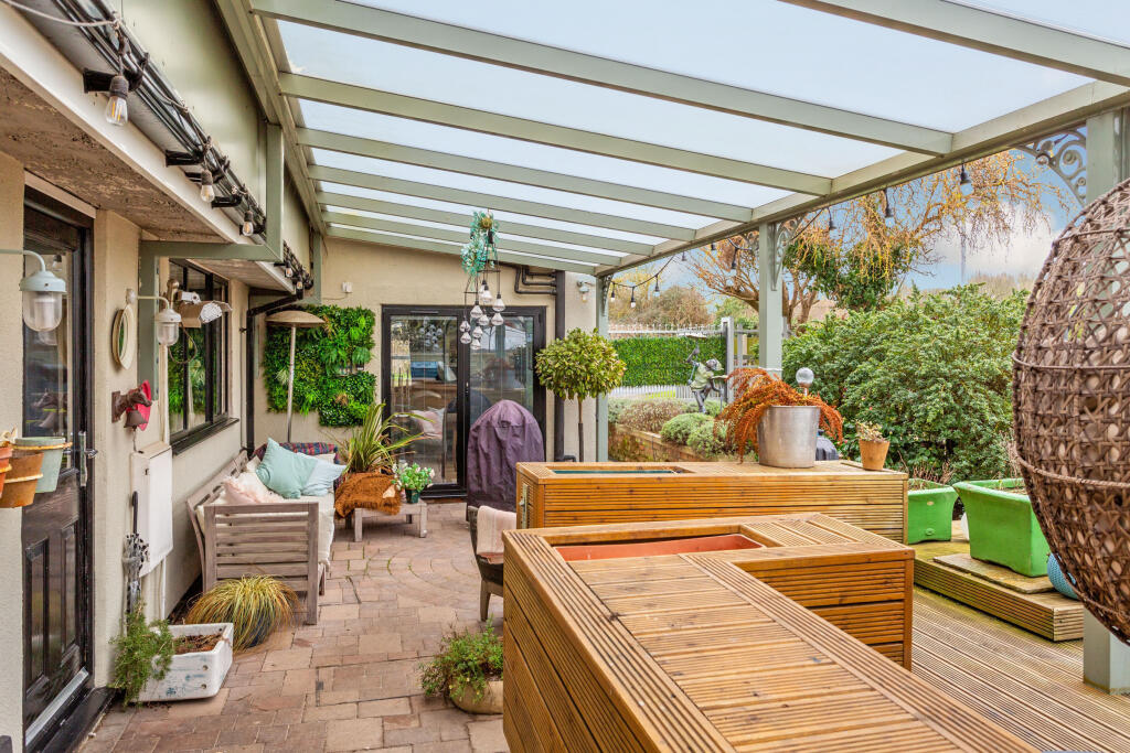 Covered Patio b