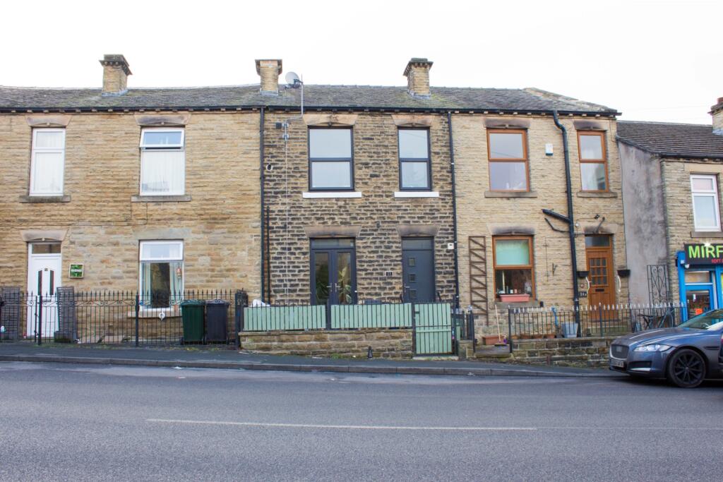 2 Front House Nab Lane EweMove Adam Hendry