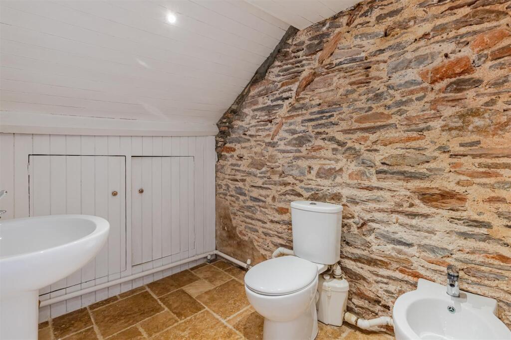 A34 - 52 Milton Street Brixham - 250411.jpg