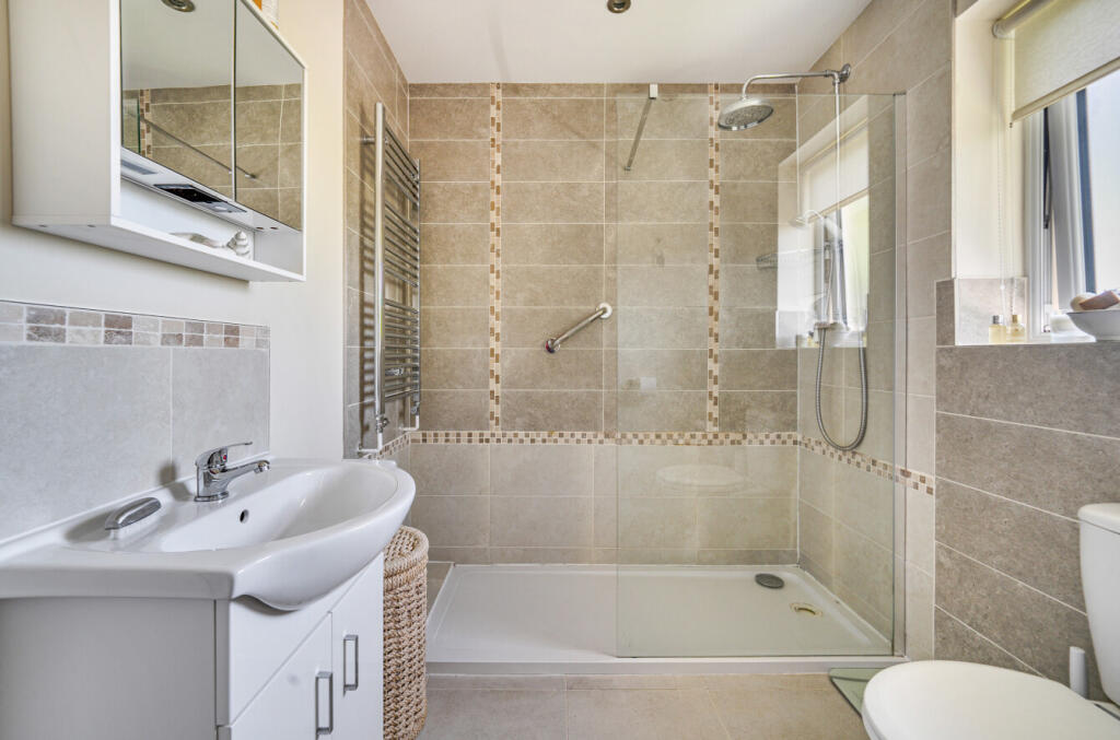 1321687-12-686fab...