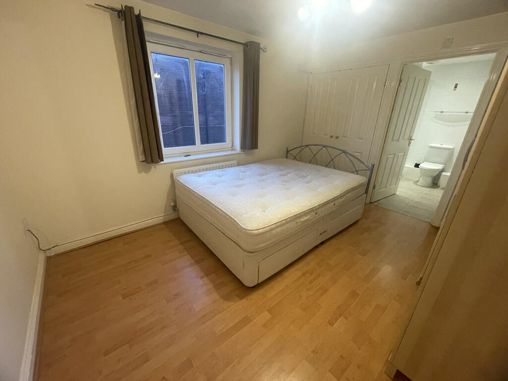 bedroom1 sandring...