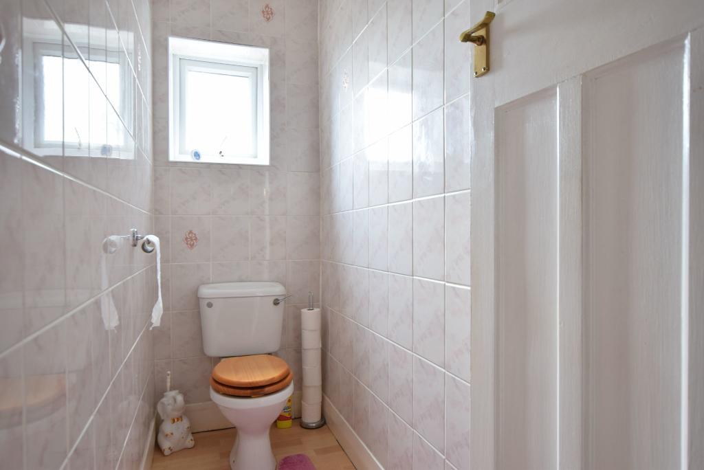 SEPARATE WC