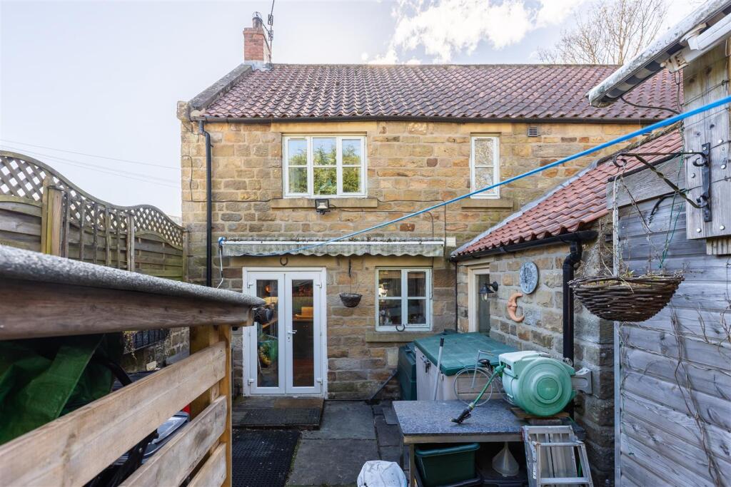 Northdale Cottages 2 External-5.jpg