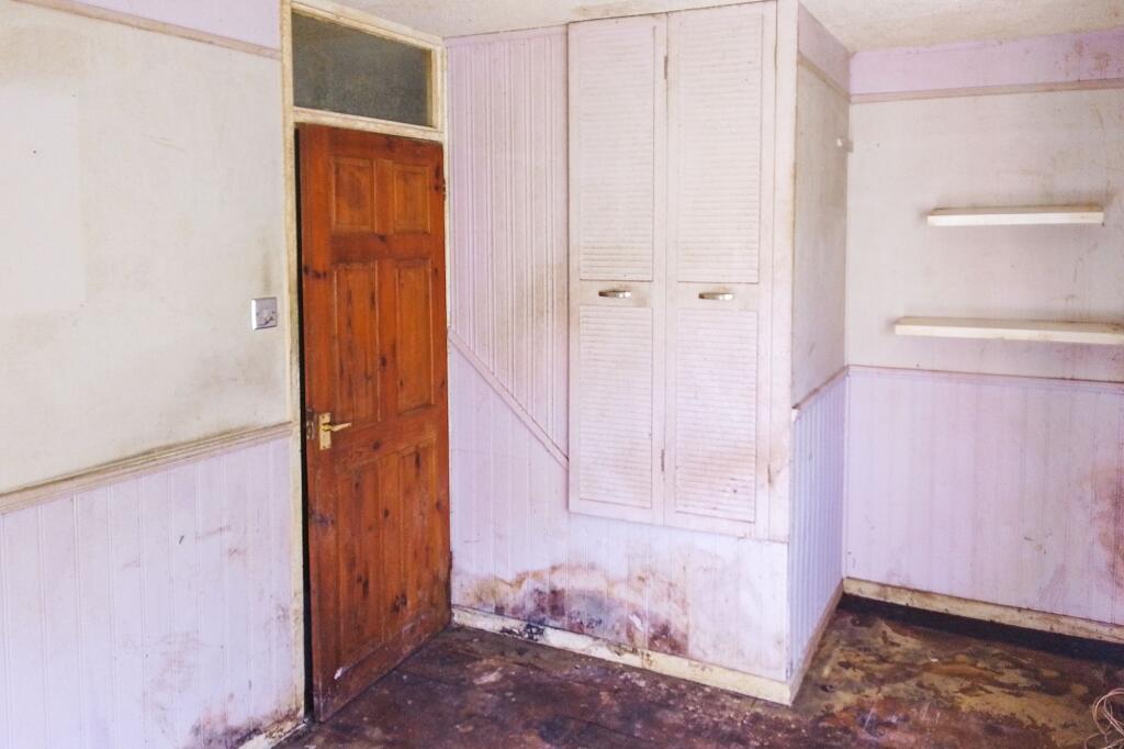 24 Conisborough, Toothill, Swindon SN5 8ES