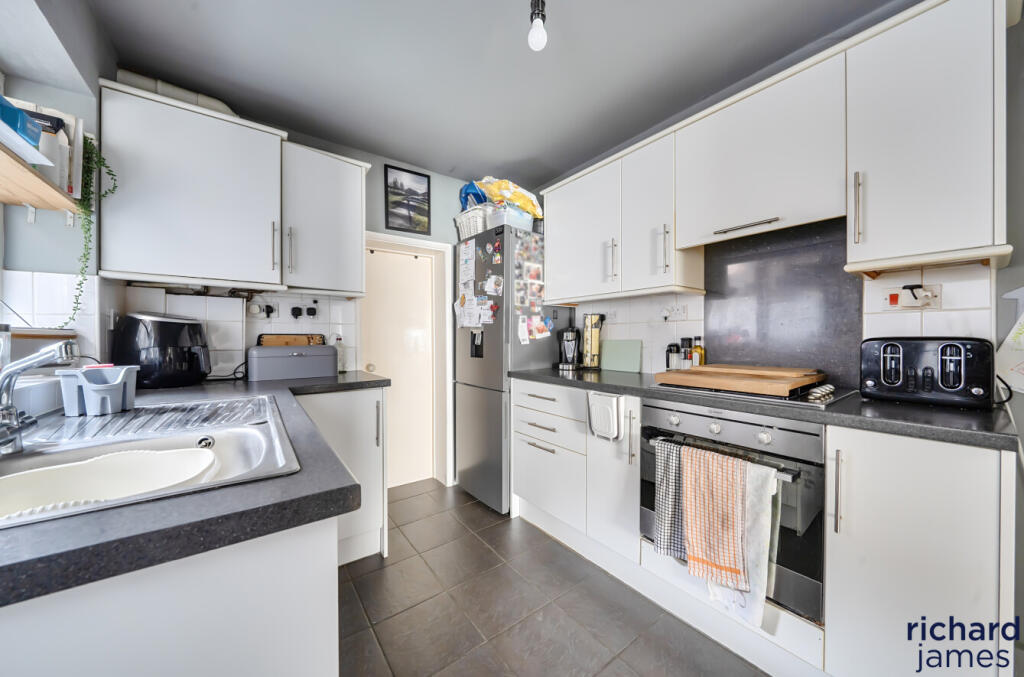 7090f14de0a64742b1018c2fb106ee0e