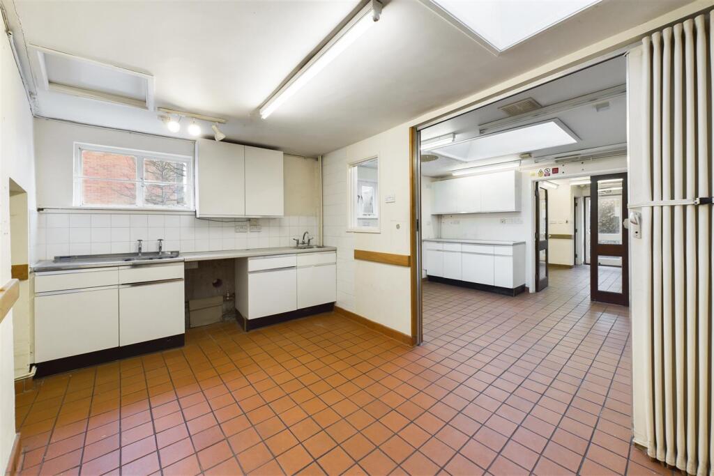 14 Lower Church Street, Chepstow, NP16 5HX | Freeh