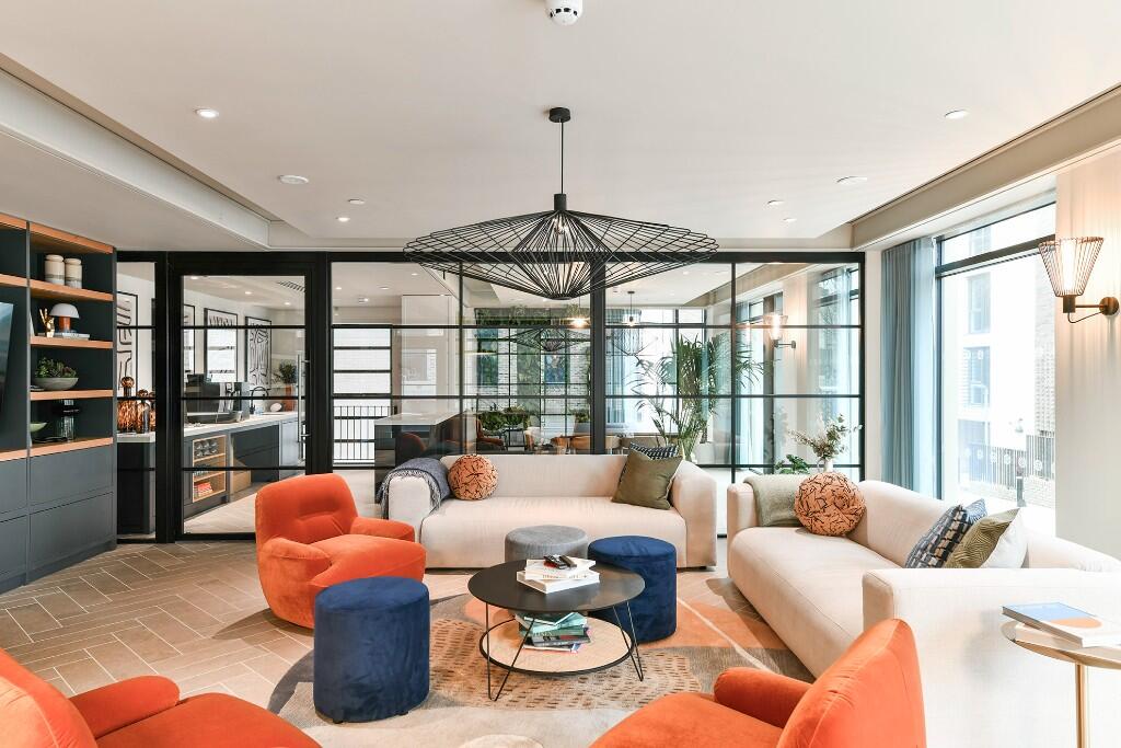 Communal lounge 