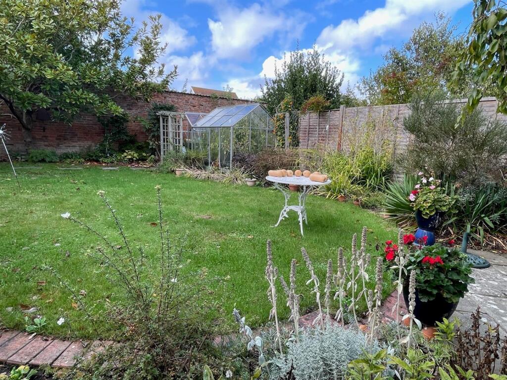 Garden 6.jpg