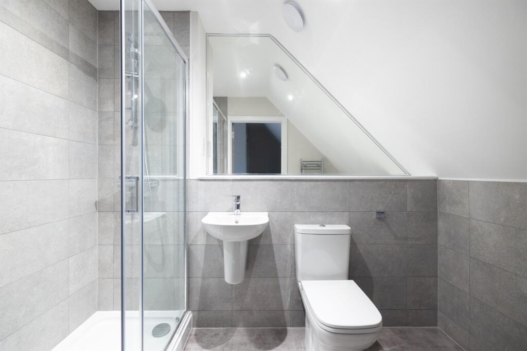 Casa, Vista Park, Glasgow, G33