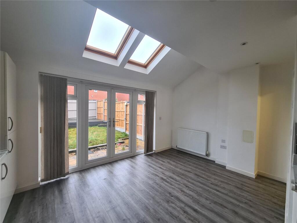 Dining Area: