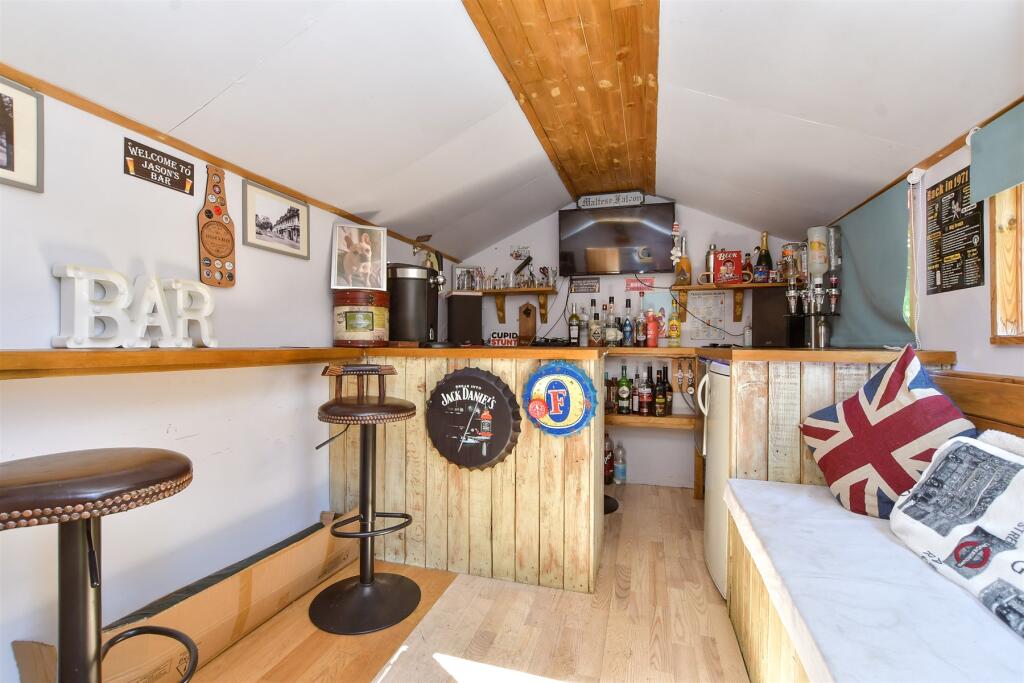 Workshop/Outbuildings