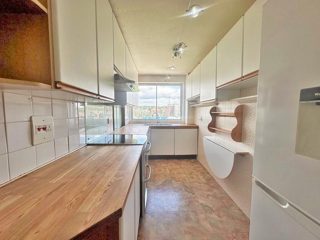 01a6ef6e-45fa-48e...