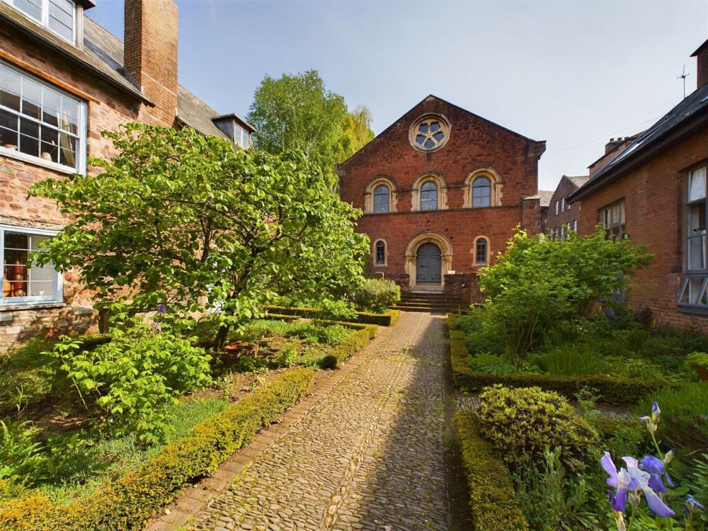 CAM02563G0-PR0056-ST