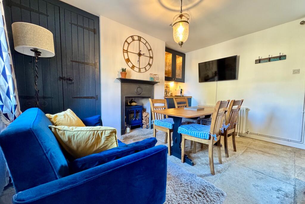 Living Room (currently used as dining room/lounge)