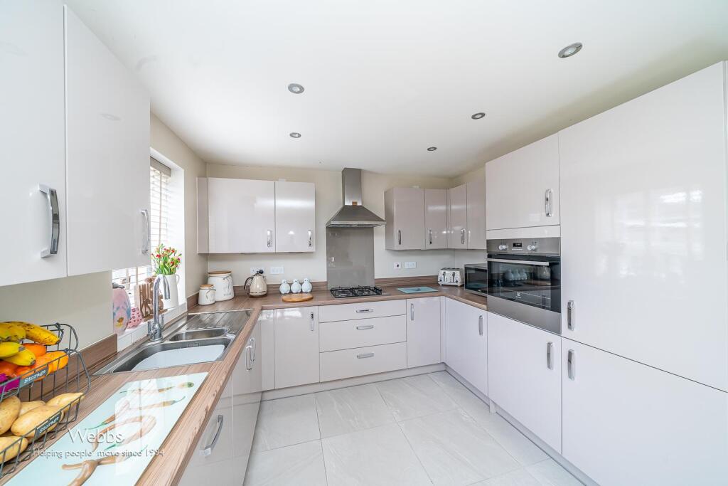 © Webbs Estate Agents © (5 of 151).jpg