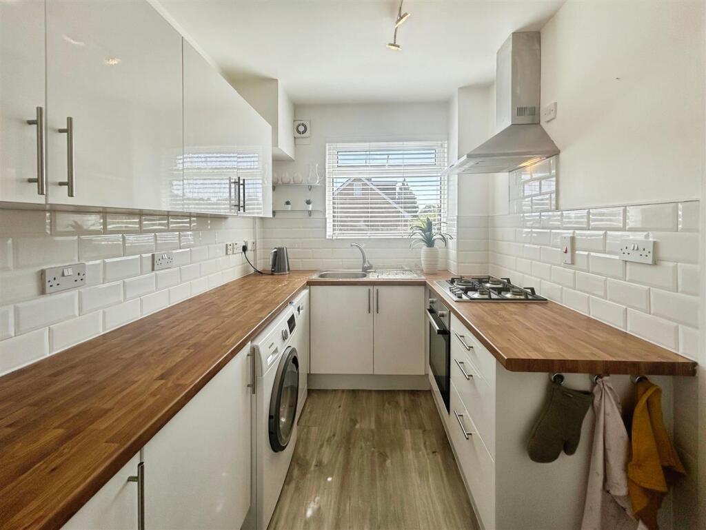 6acb7998--4D34-A69D-3370B33D1475-55690-000032A9351