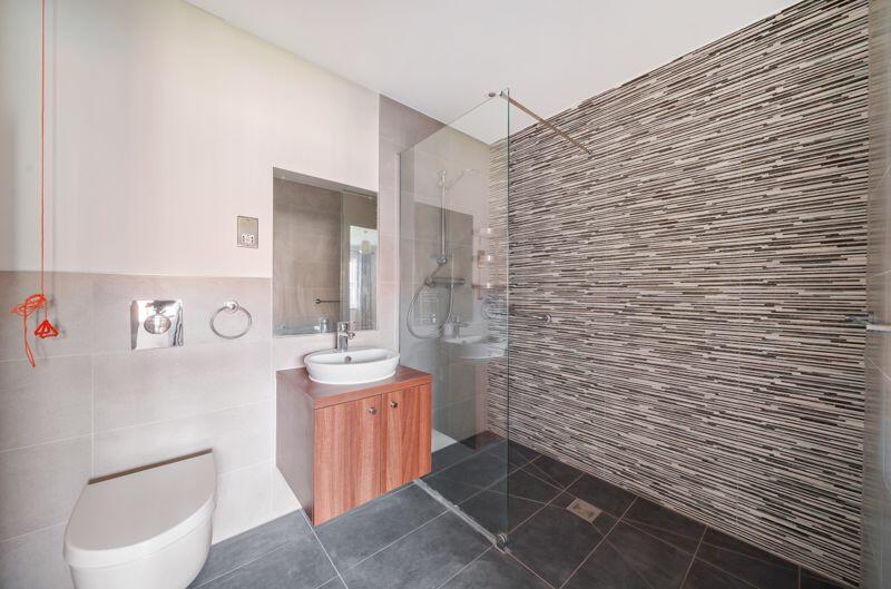 Ensuite shower room to master bedroom