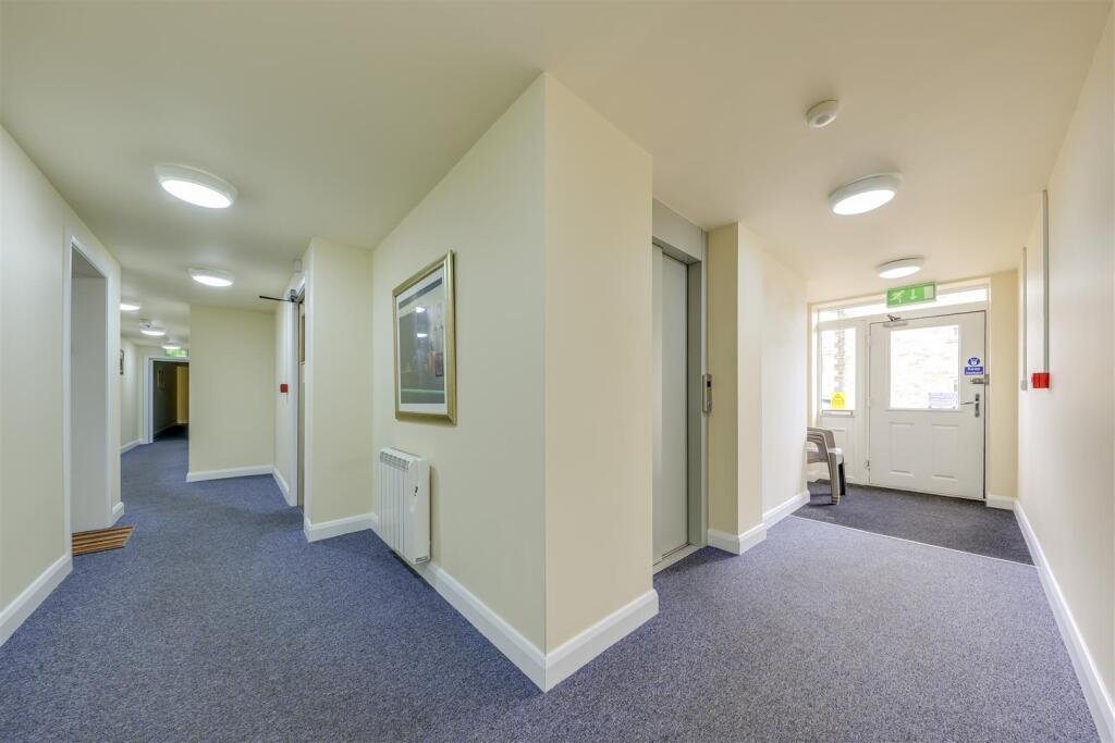 Communal Entrance with Lift Access