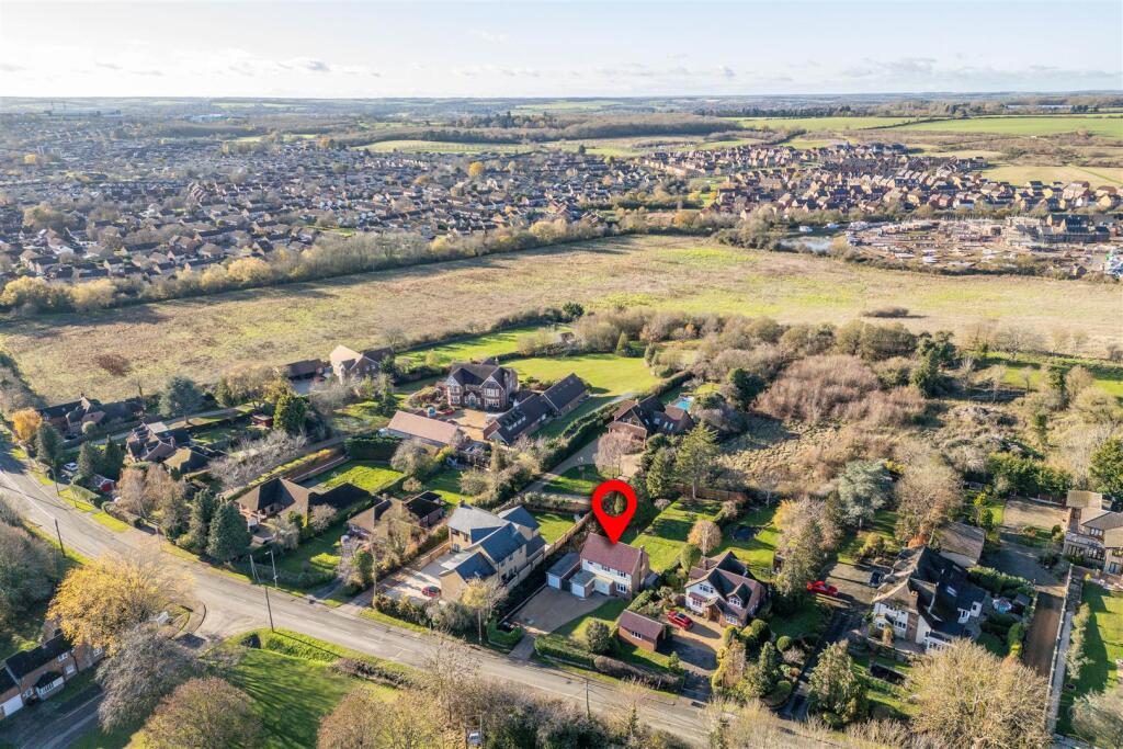 251130 - 36 Cleat Hill, Bedford - 09.jpg