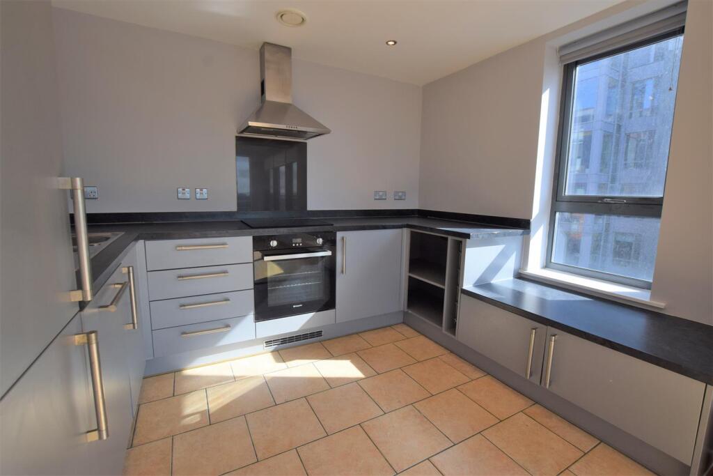 Kitchen pic 2