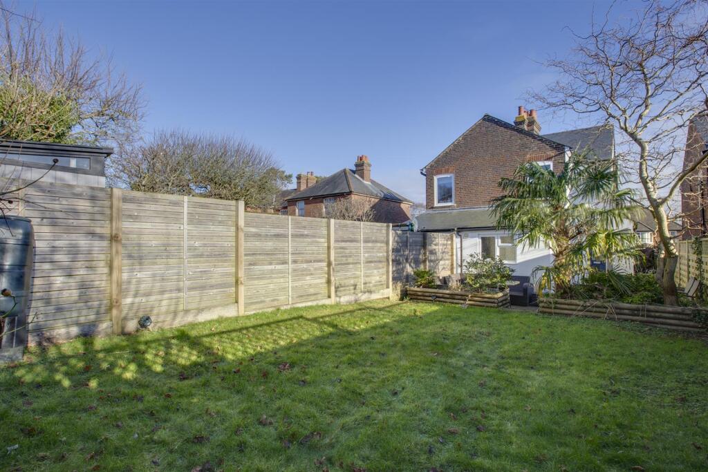 117 Littleworth Road, HP13 5UZ-15.jpg
