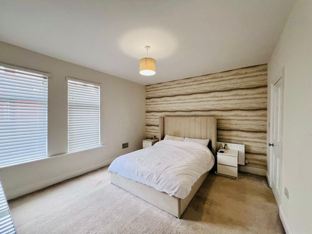 BEDROOM1.jpg