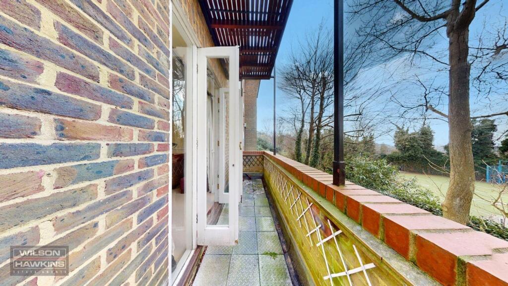 Flat 14, Glasfryn Court - B5IITcXUIhwABA3L3sap.jpg