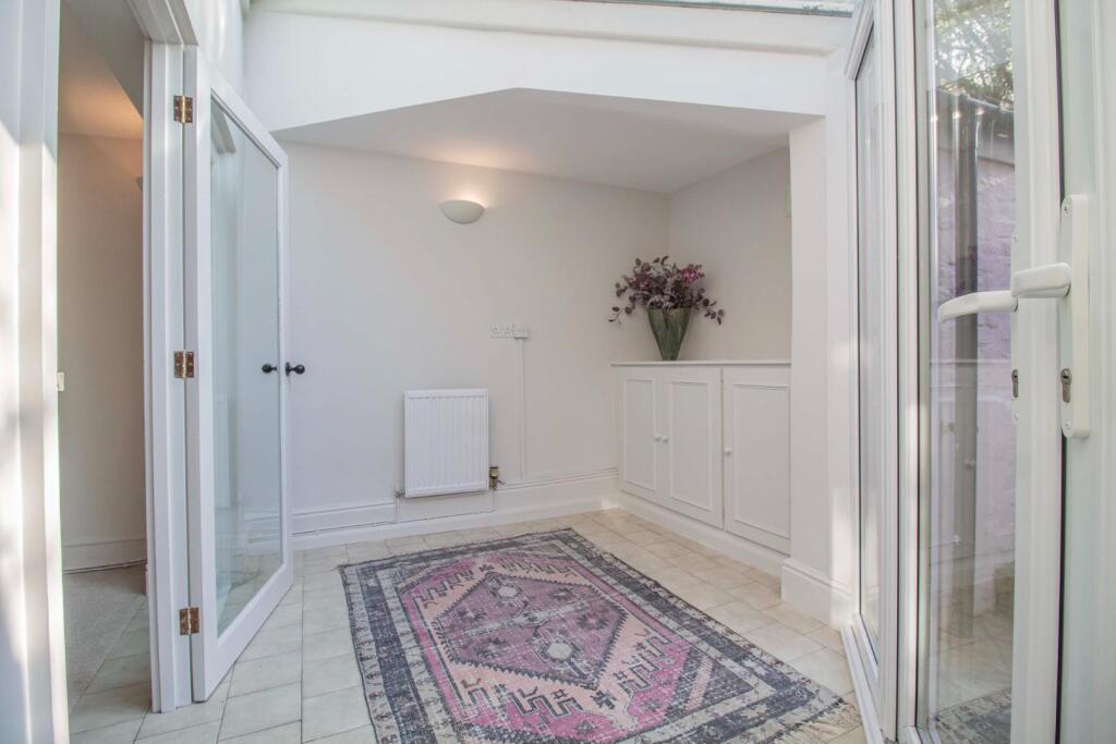 Cobbler's Cottage, Sparhawk Street [Garden Room] 0